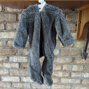 NWOT Hudson Baby 0-3 Months Super Soft Sherpa Bear Bunting / Hooded Onesie - Gre